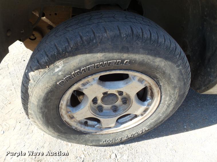 image for item DL9099 2001 Chevrolet Silverado 1500 Z71 Ext. Cab pickup truck