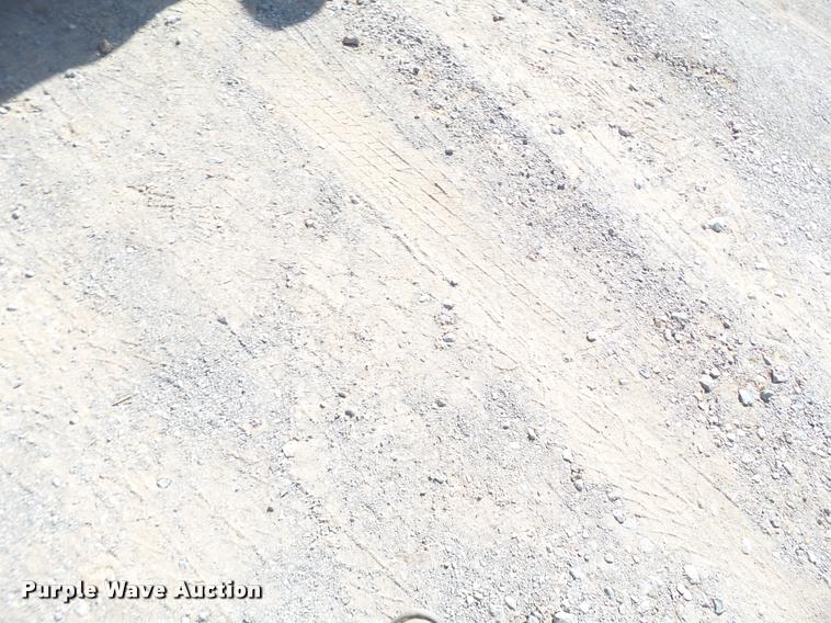 image for item DL9099 2001 Chevrolet Silverado 1500 Z71 Ext. Cab pickup truck