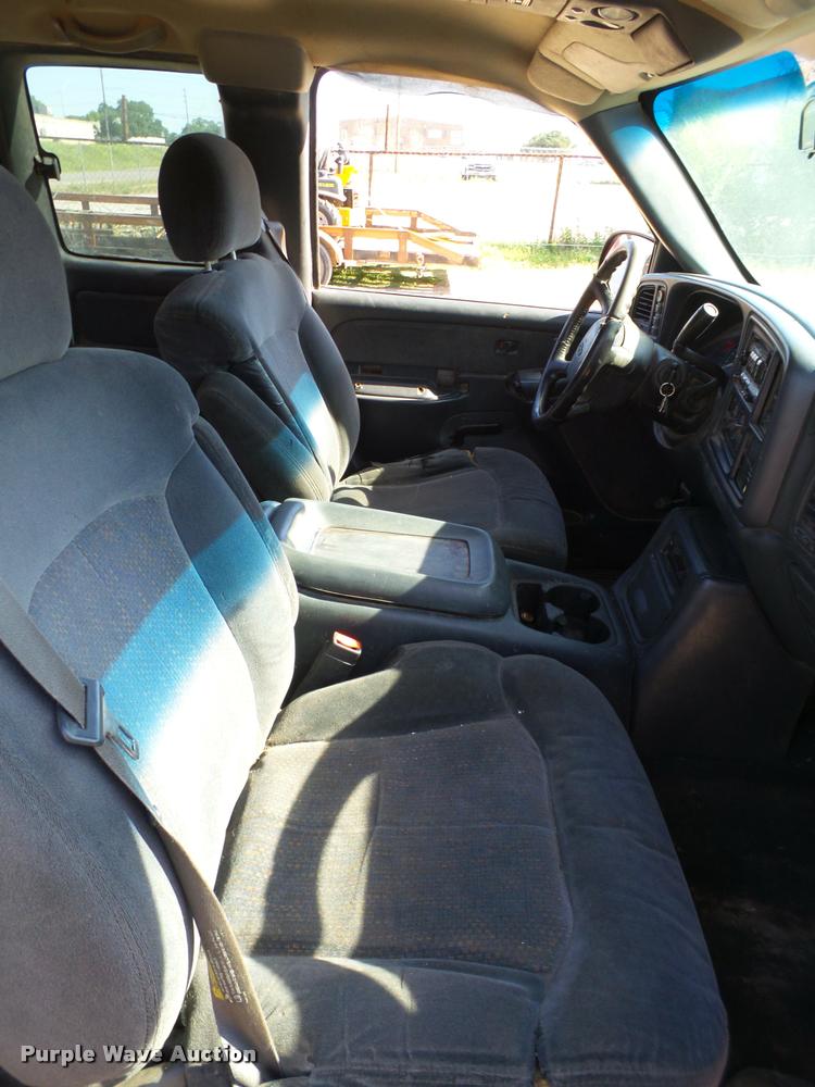 image for item DL9099 2001 Chevrolet Silverado 1500 Z71 Ext. Cab pickup truck