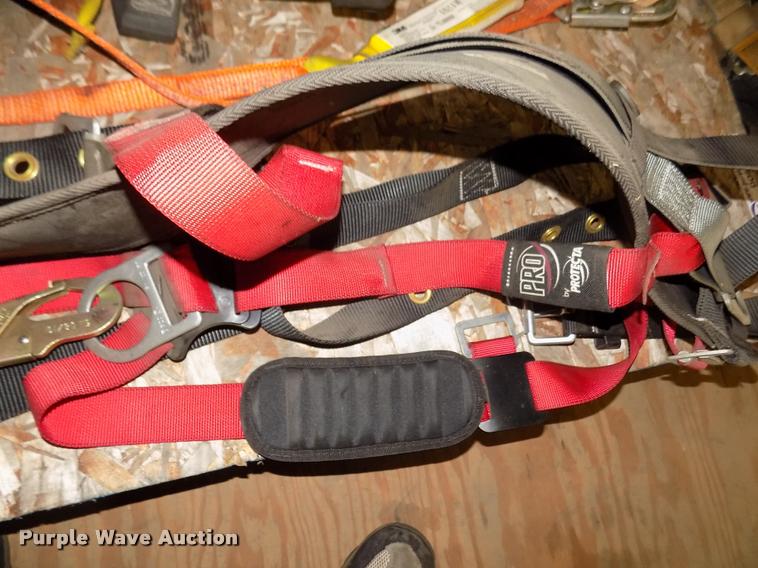 image for item DO9215 (5) full body harnesses with deceleration lanyards