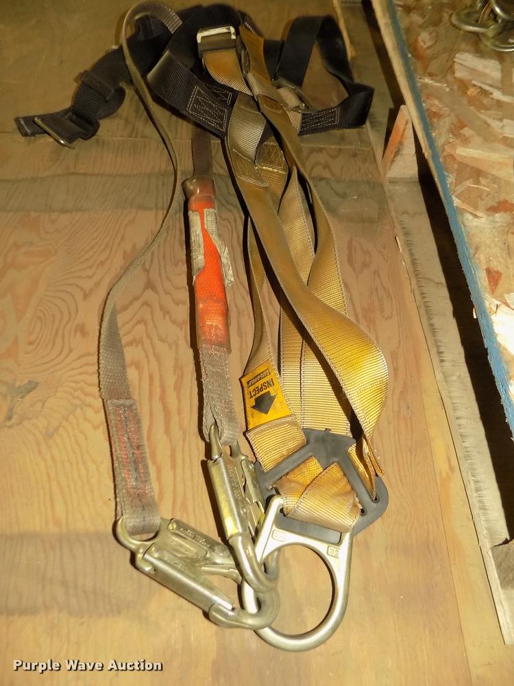 image for item DO9215 (5) full body harnesses with deceleration lanyards