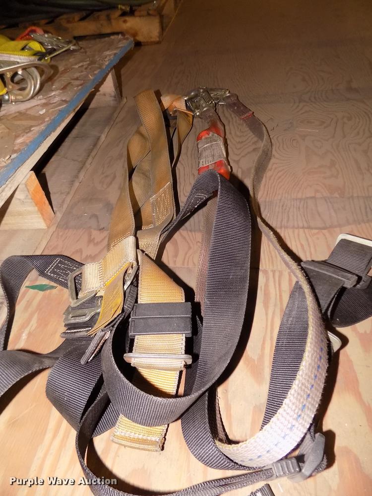 image for item DO9215 (5) full body harnesses with deceleration lanyards