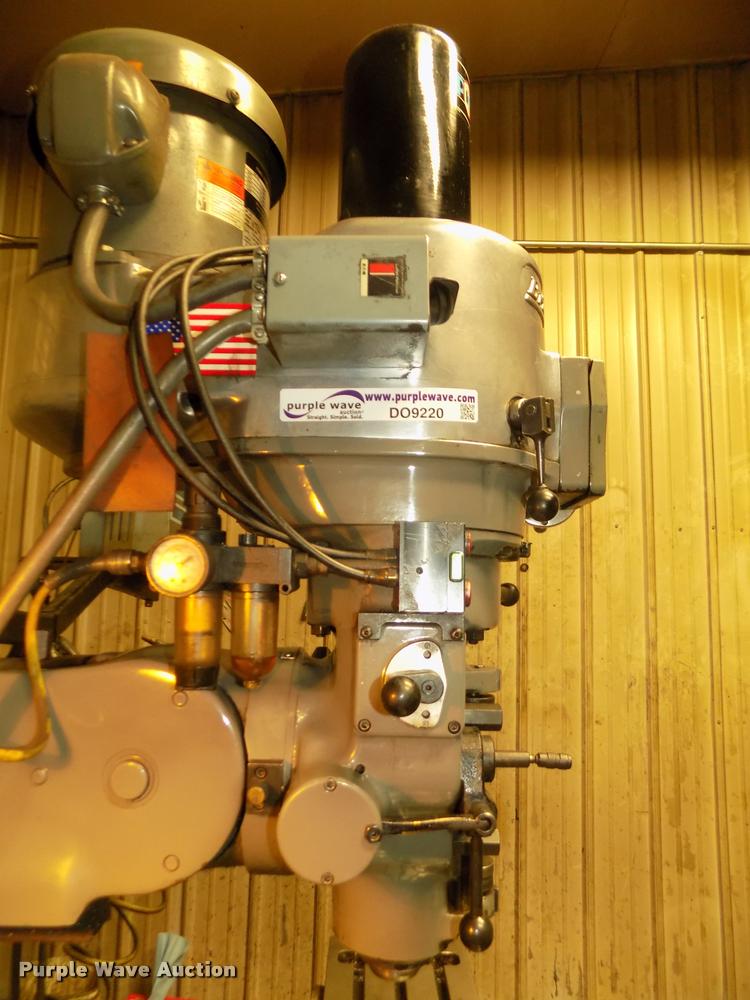 image for item DO9220 Bridgeport Series 2 milling machine
