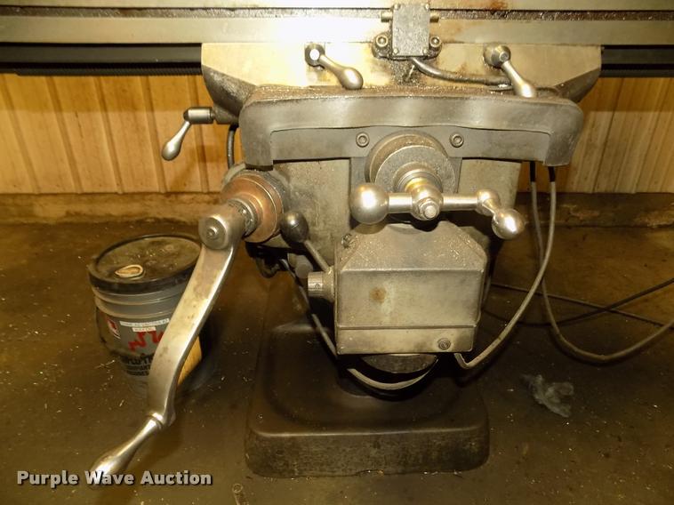 image for item DO9220 Bridgeport Series 2 milling machine