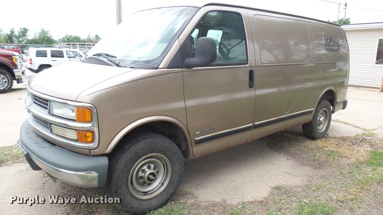 image for item DQ9088 1998 Chevrolet Express G2500 Cargo van