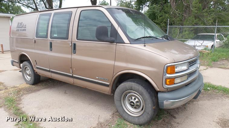 image for item DQ9088 1998 Chevrolet Express G2500 Cargo van