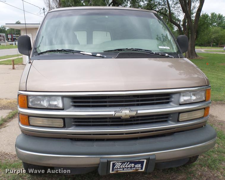 image for item DQ9088 1998 Chevrolet Express G2500 Cargo van