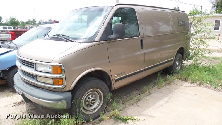 image for item DQ9088 1998 Chevrolet Express G2500 Cargo van