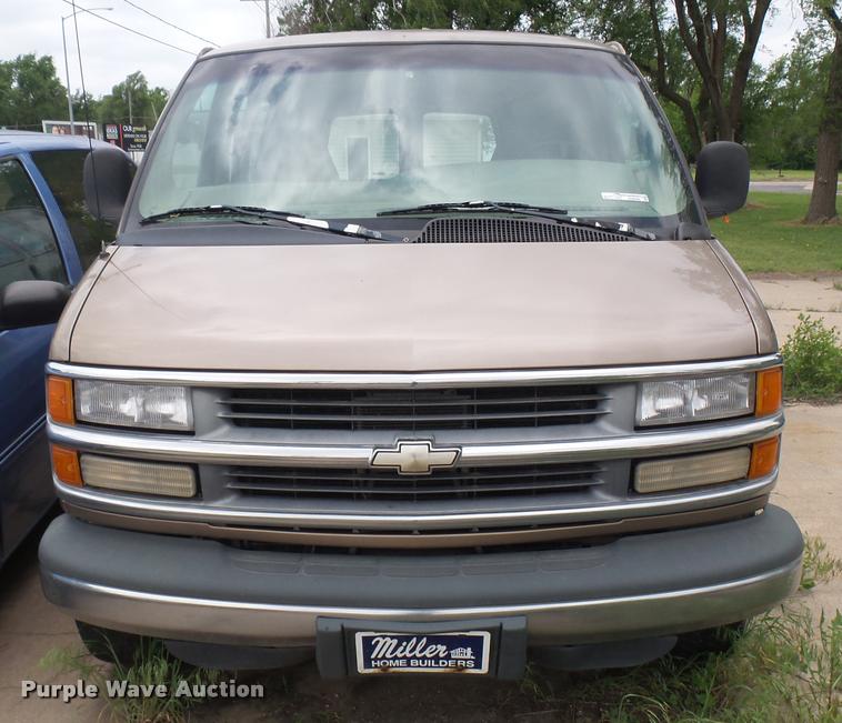 image for item DQ9088 1998 Chevrolet Express G2500 Cargo van