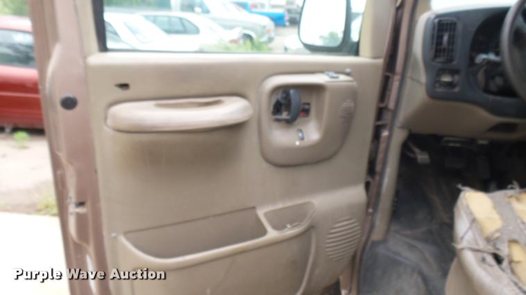 image for item DQ9088 1998 Chevrolet Express G2500 Cargo van