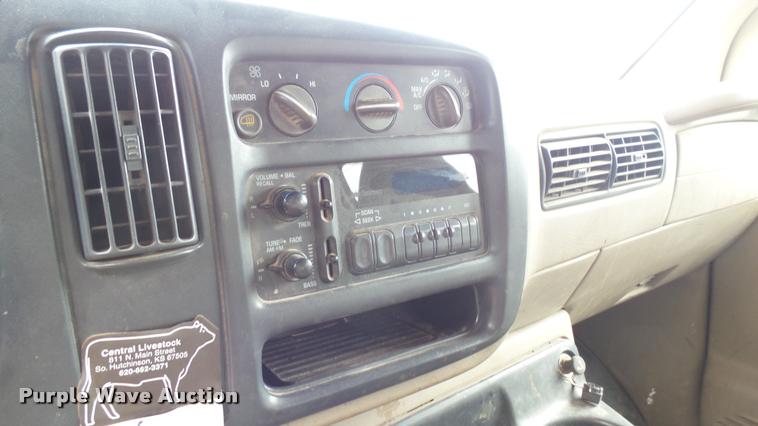 image for item DQ9088 1998 Chevrolet Express G2500 Cargo van