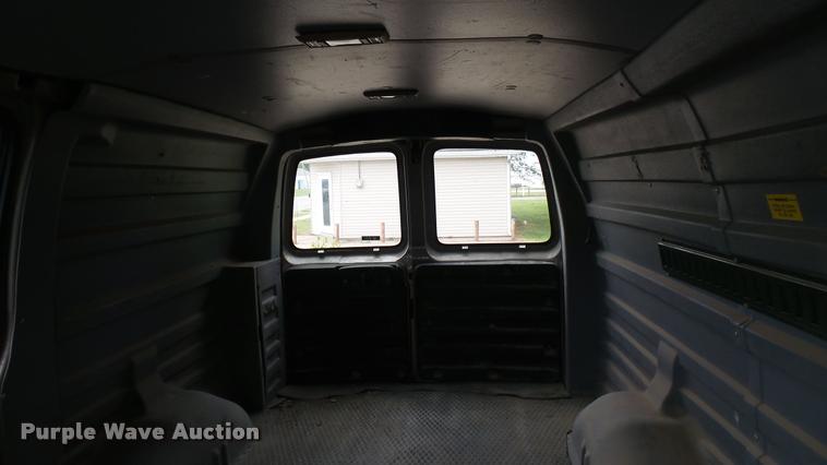 image for item DQ9088 1998 Chevrolet Express G2500 Cargo van