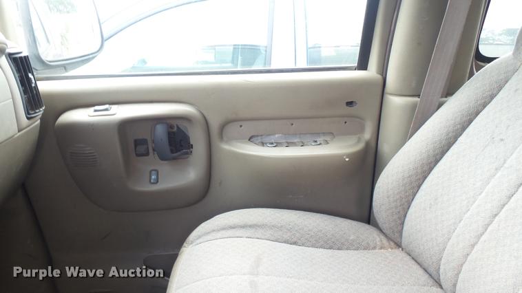 image for item DQ9088 1998 Chevrolet Express G2500 Cargo van