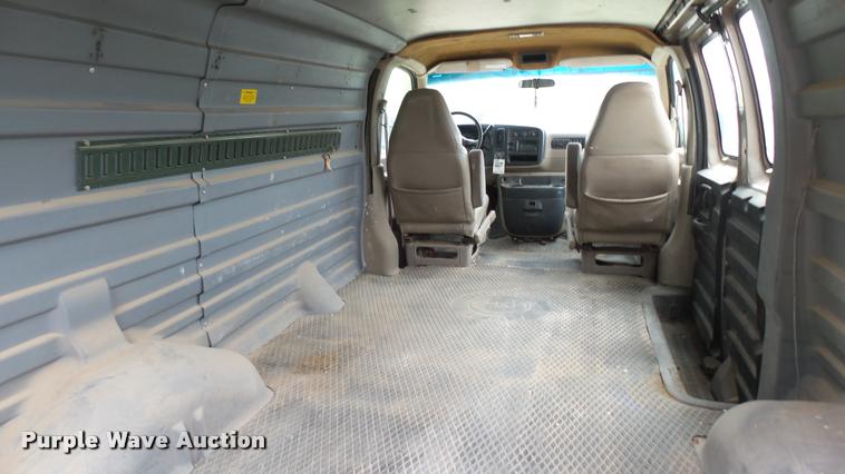image for item DQ9088 1998 Chevrolet Express G2500 Cargo van