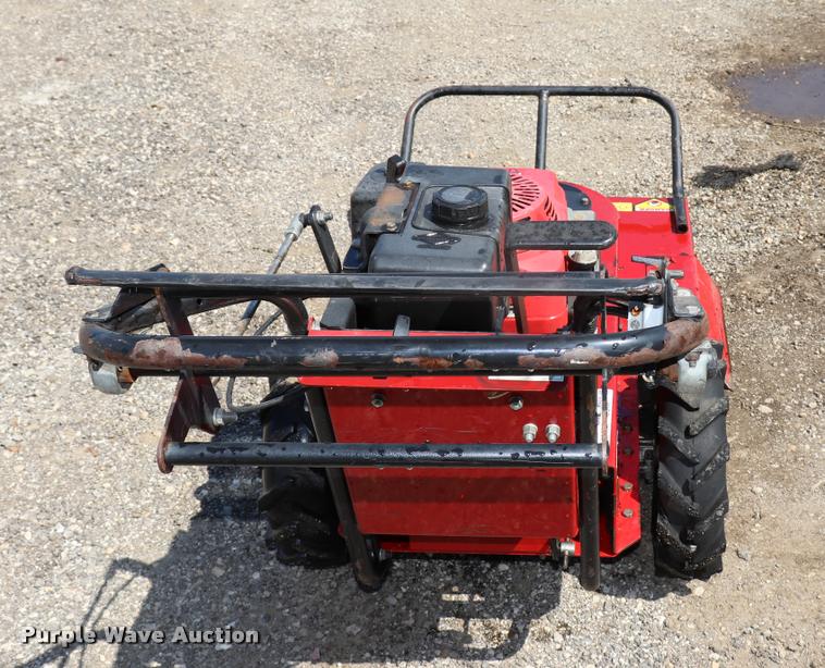 image for item DQ9487 Ferris Hydrowalk BC25H field and brush mower