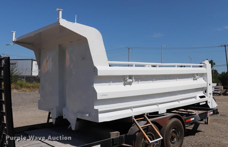 image for item DQ9488 Dump bed