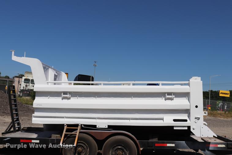 image for item DQ9488 Dump bed