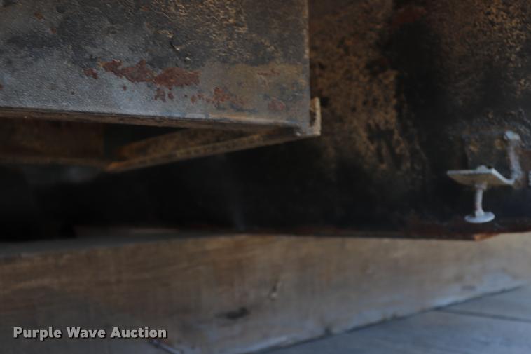 image for item DQ9488 Dump bed