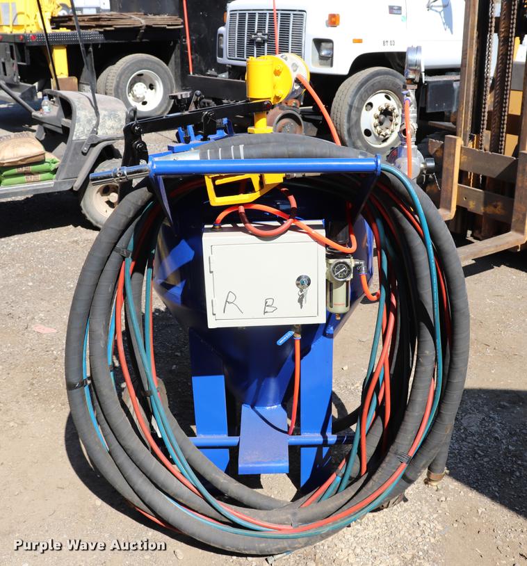 image for item DQ9490 Henglin Group environmental clean wet sandblasting machine