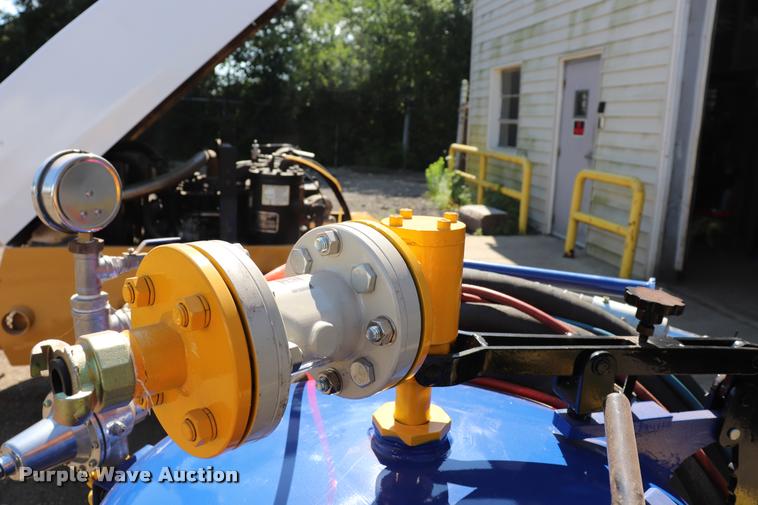 image for item DQ9490 Henglin Group environmental clean wet sandblasting machine