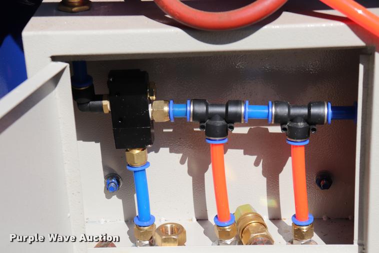 image for item DQ9490 Henglin Group environmental clean wet sandblasting machine