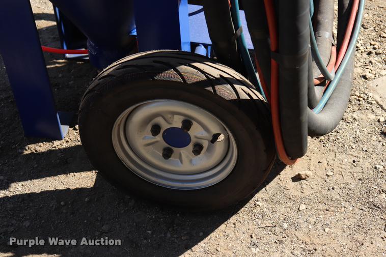 image for item DQ9490 Henglin Group environmental clean wet sandblasting machine