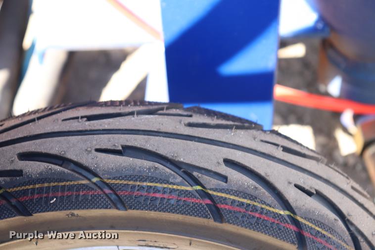 image for item DQ9490 Henglin Group environmental clean wet sandblasting machine