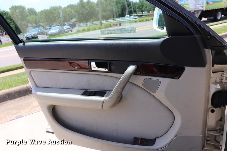 image for item DQ9499 1996 Audi A6