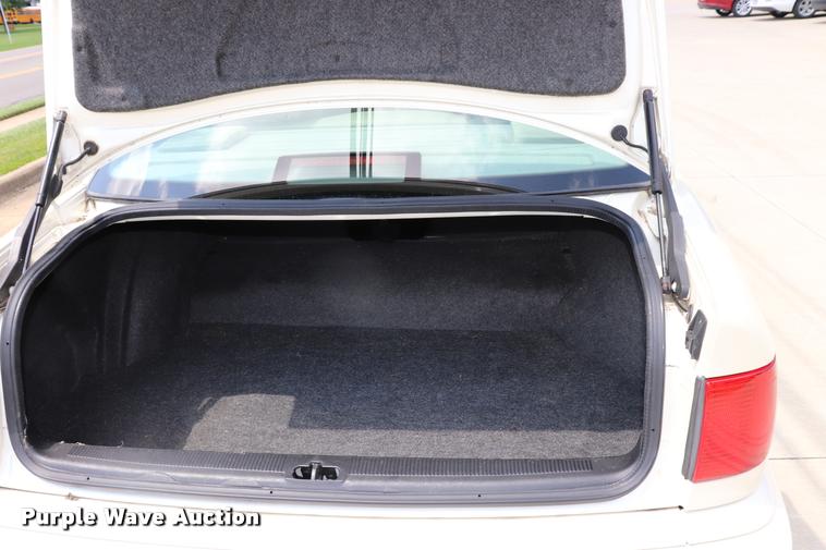 image for item DQ9499 1996 Audi A6