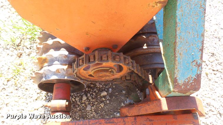 image for item DR9540 Brillion seeder