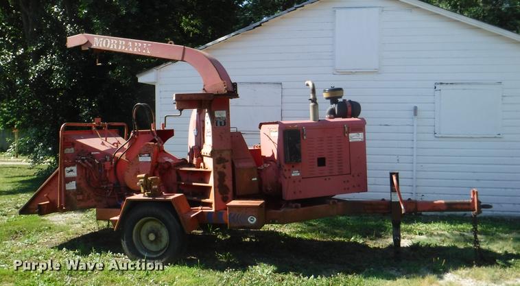 image for item J5673 2001 Morbark 2100-D chipper