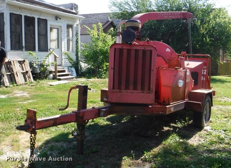 image for item J5673 2001 Morbark 2100-D chipper