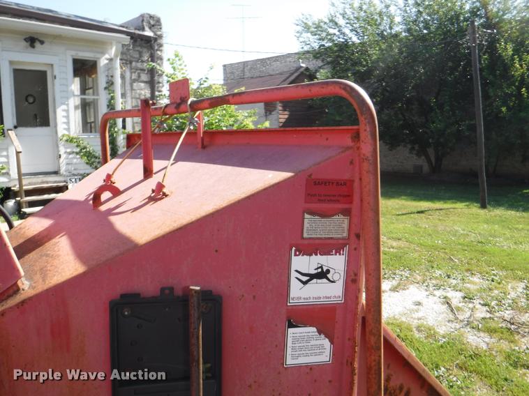 image for item J5673 2001 Morbark 2100-D chipper