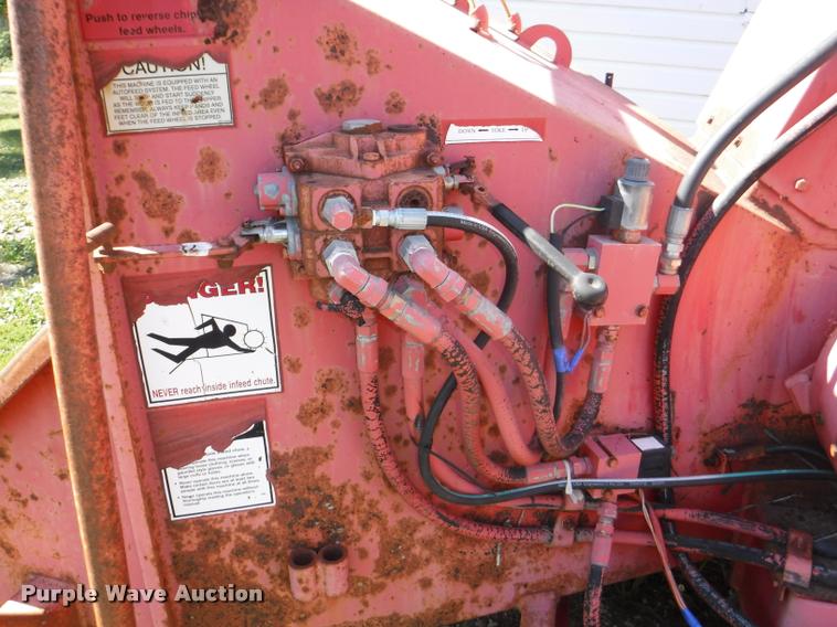 image for item J5673 2001 Morbark 2100-D chipper