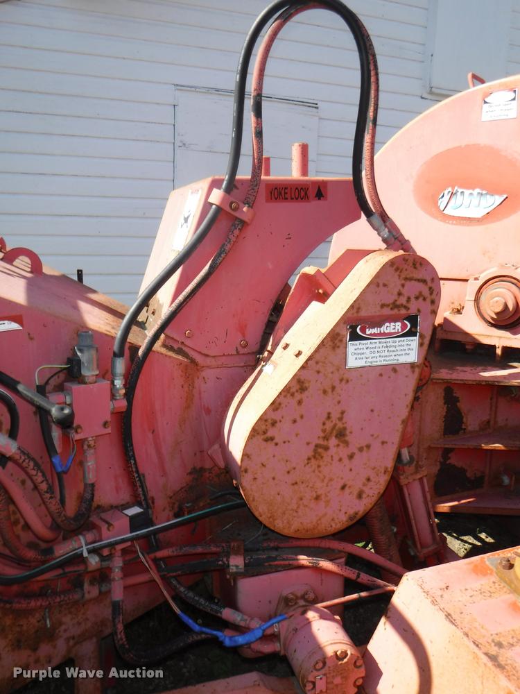 image for item J5673 2001 Morbark 2100-D chipper