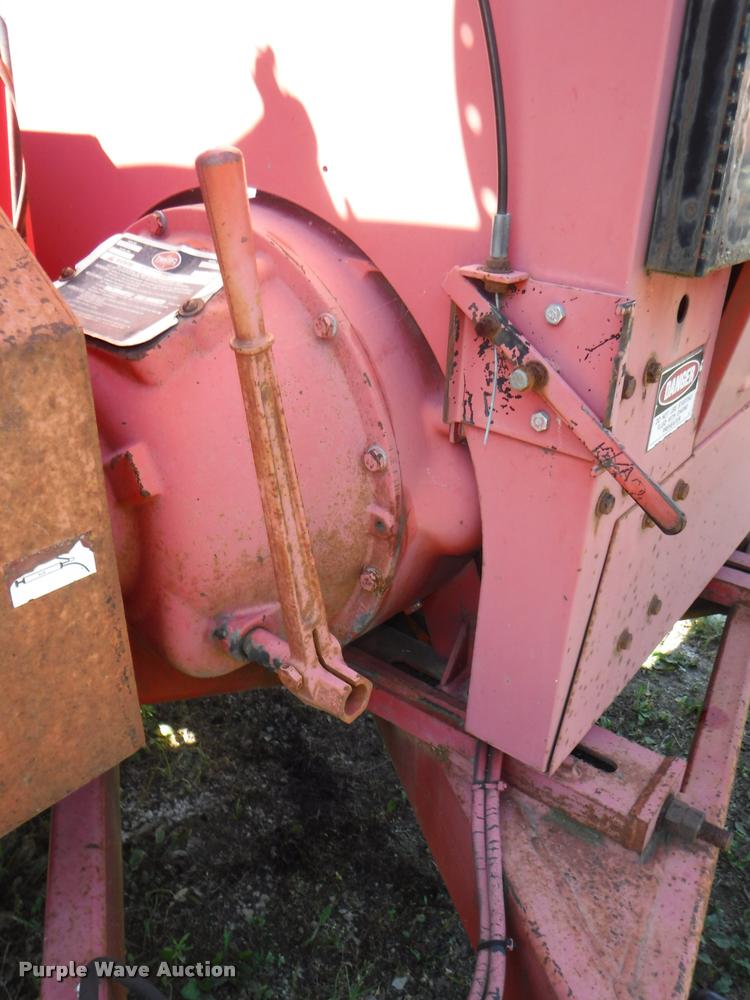 image for item J5673 2001 Morbark 2100-D chipper