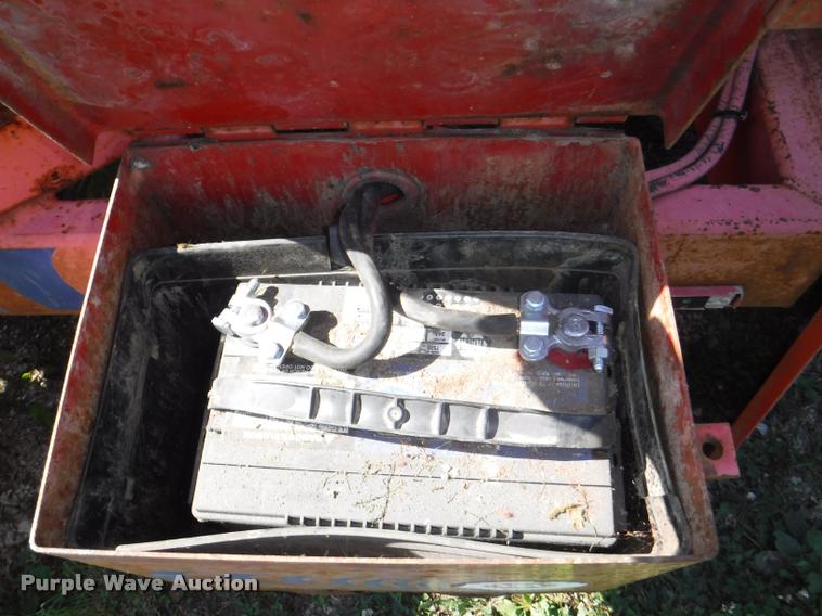 image for item J5673 2001 Morbark 2100-D chipper