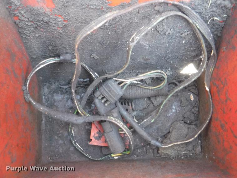 image for item J5673 2001 Morbark 2100-D chipper