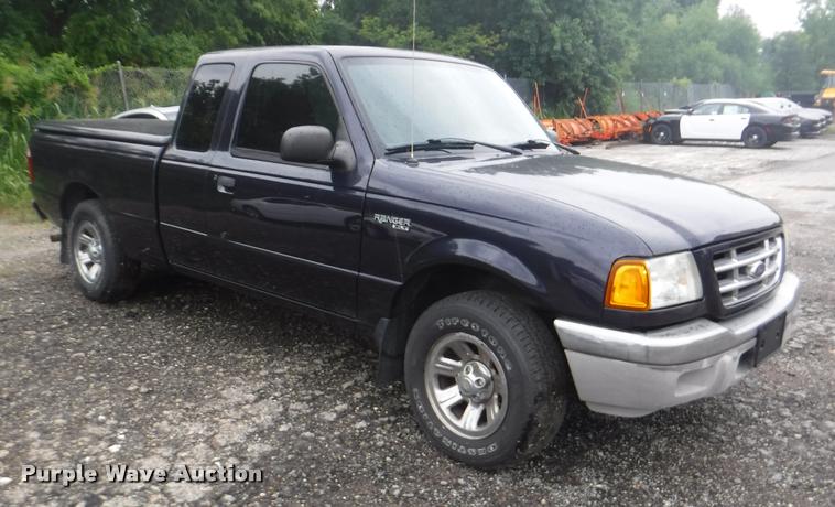 image for item J5674 2003 Ford Ranger SuperCab pickup truck