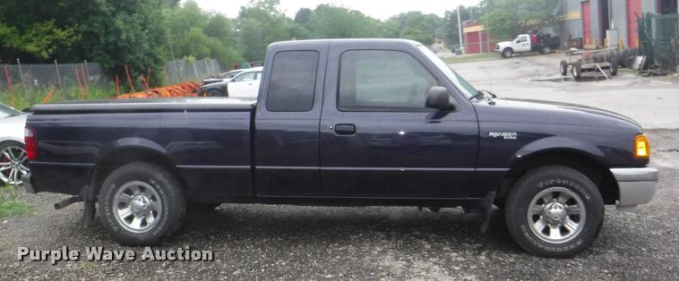 image for item J5674 2003 Ford Ranger SuperCab pickup truck