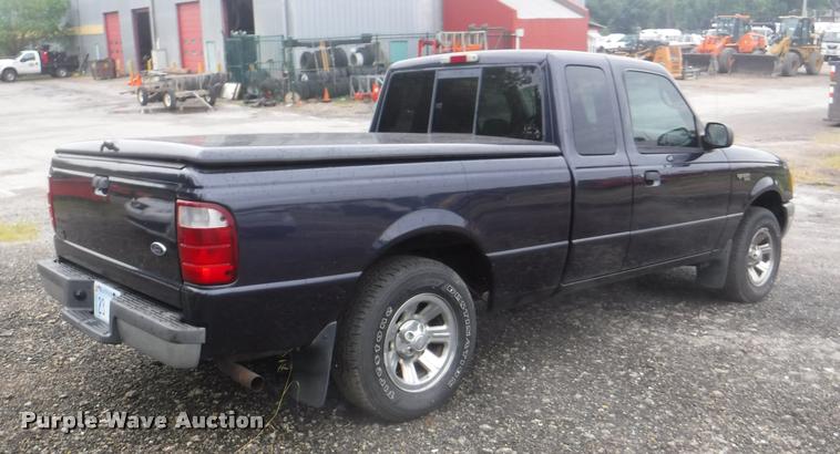 image for item J5674 2003 Ford Ranger SuperCab pickup truck