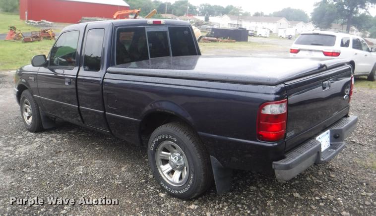 image for item J5674 2003 Ford Ranger SuperCab pickup truck