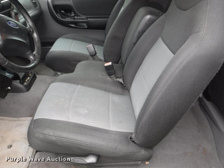 image for item J5674 2003 Ford Ranger SuperCab pickup truck