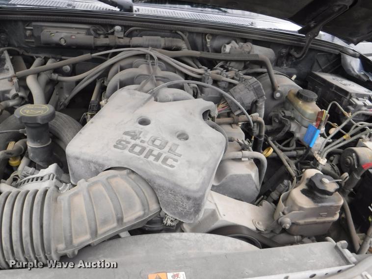 image for item J5674 2003 Ford Ranger SuperCab pickup truck