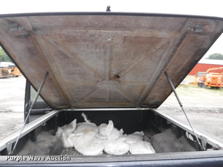 image for item J5674 2003 Ford Ranger SuperCab pickup truck