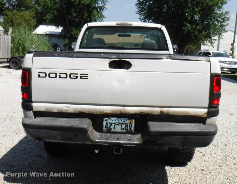 image for item J5675 1999 Dodge Ram 2500 pickup truck