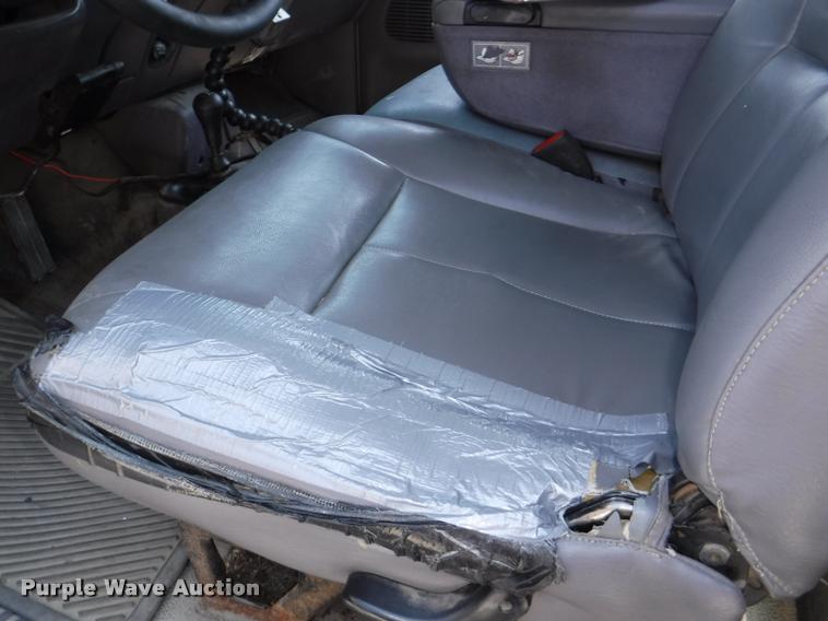 image for item J5675 1999 Dodge Ram 2500 pickup truck