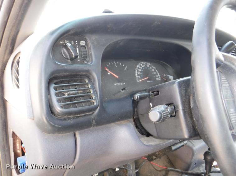 image for item J5675 1999 Dodge Ram 2500 pickup truck