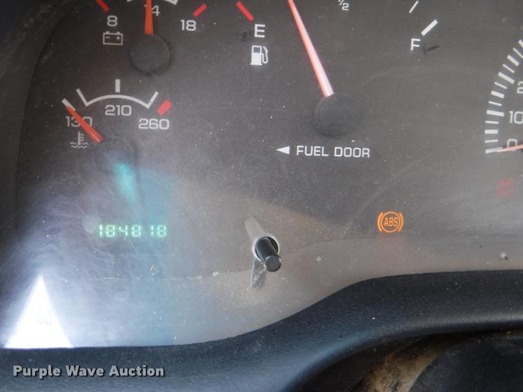 image for item J5675 1999 Dodge Ram 2500 pickup truck