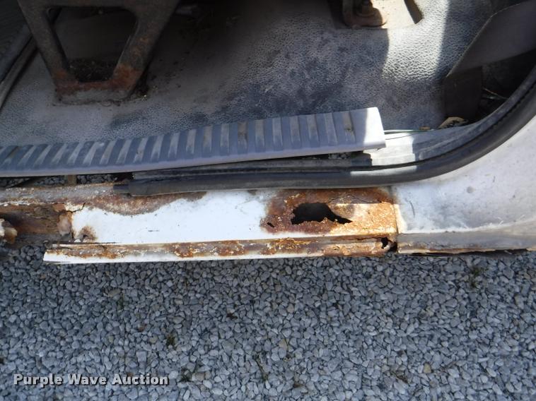 image for item J5675 1999 Dodge Ram 2500 pickup truck